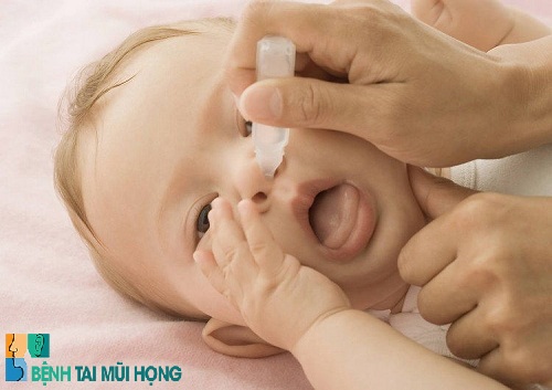 Điều trị viêm mũi cho trẻ sơ sinh tại nhà