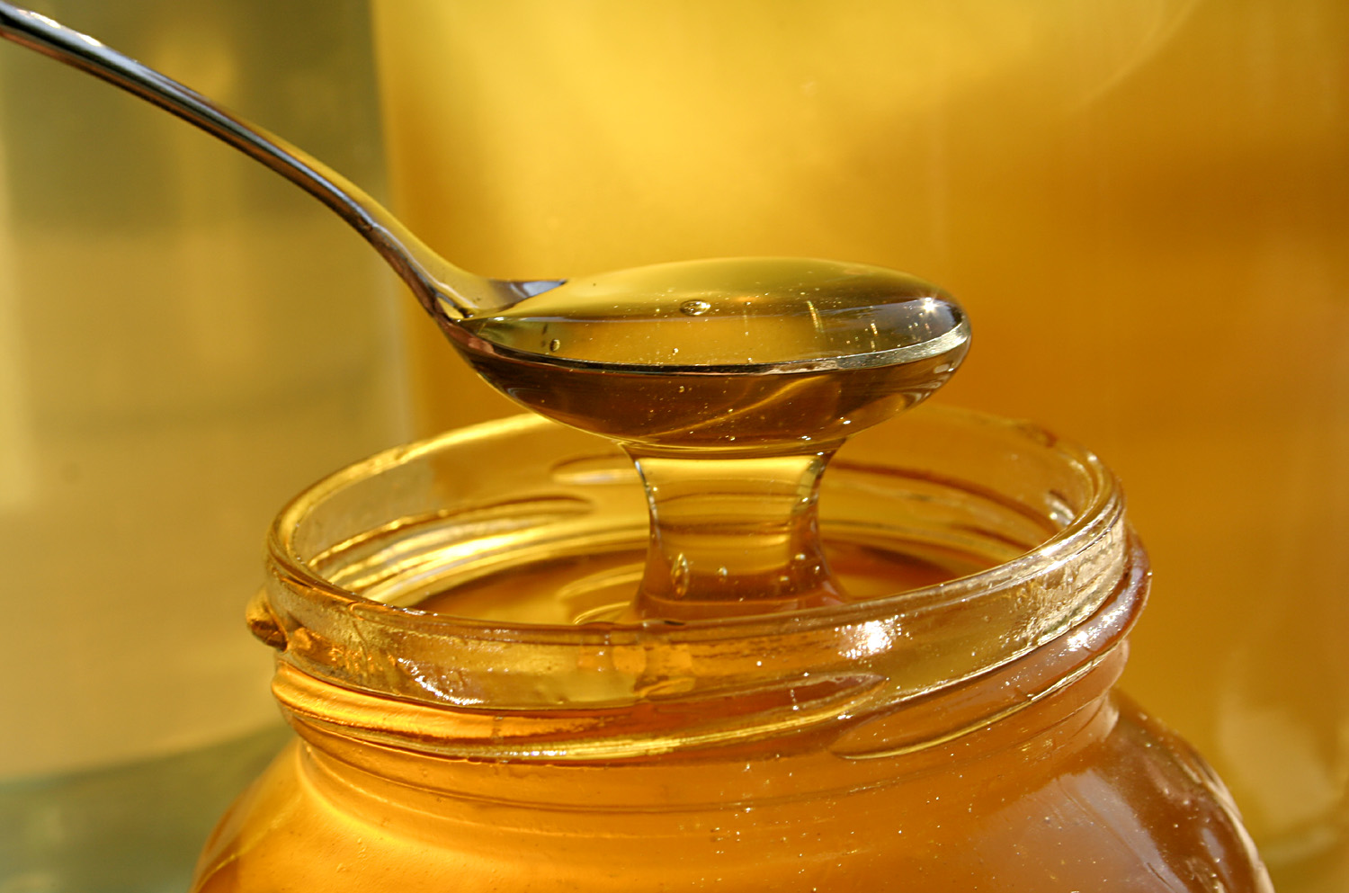 mật ong giúp trị viêm họng