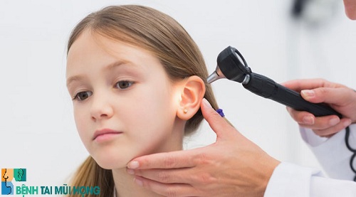 Chẩn đoán viêm tai giữa bằng cách nào?