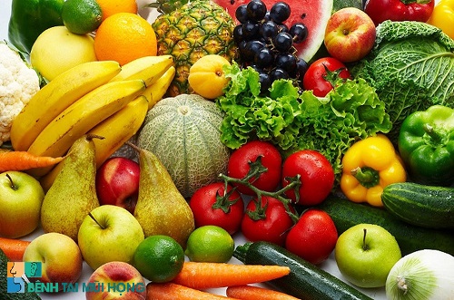 Người bị viêm amidan cấp nên ăn nhiều rau xanh, hoa quả