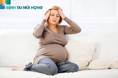 Khi mang thai sức đề kháng cơ thể kém nên dễ bị viêm xoang mãn tính