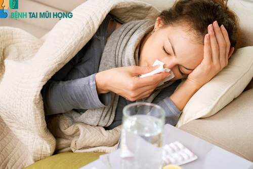 Cơ thể người bị viêm mũi dị ứng thường cảm giác mệt mỏi như cảm cúm