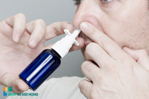 Thuốc xịt mũi trị viêm xoang mũi