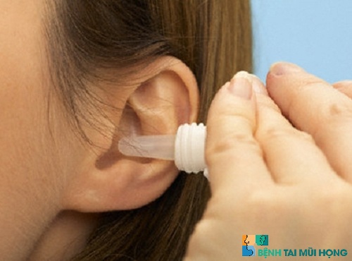 Điều trị đau tai phải bằng các loại thuốc nhỏ tai