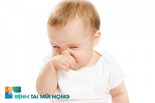 Sổ mũi là dấu hiệu phổ biến của các bệnh về đường hô hấp ở trẻ