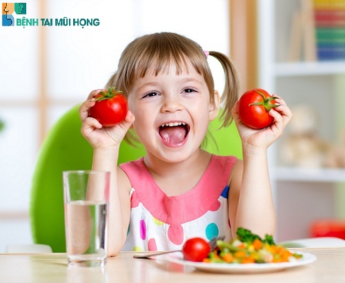 Trẻ bị viêm amidan nên ăn gì?