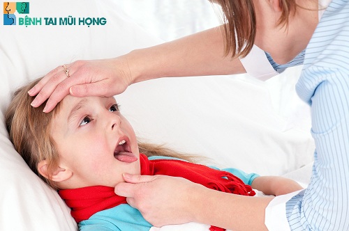 Trẻ bị viêm amidan sốt cao mấy ngày?