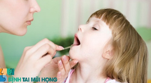 Có nhiều nguyên nhân gây bệnh viêm họng ở trẻ