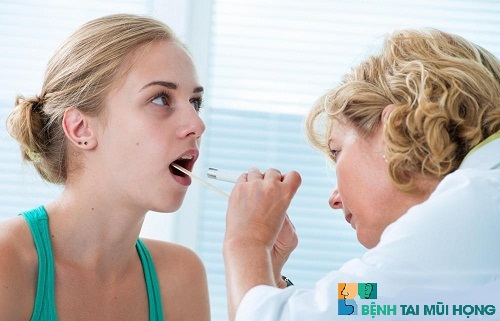 Muốn dứt điểm chứng hôi miệng thì đầu tiên, người bệnh cần trị khỏi bệnh viêm amidan