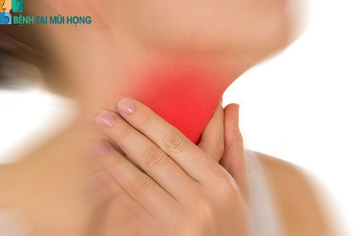 Viêm họng gây đau rát cổ họng khó chịu