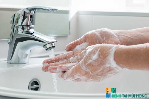 Rửa tay thường xuyên vừa là cách chữa bệnh vừa là cách phòng bệnh