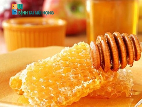 Sử dụng sáp ong chữa viêm mũi dị ứng.